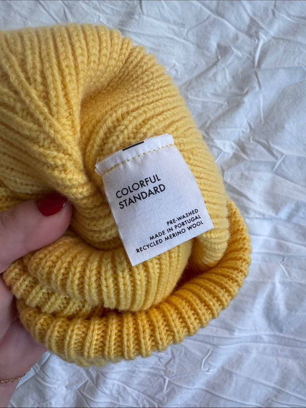 NEW 100% Merino Wool Colorful Standard Beanie Hat in Yellow - Picture 3 of 4